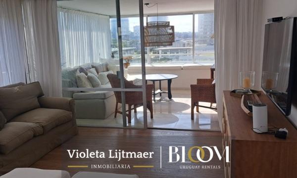 Apartamento, 3 dormitorios mas dependencia, primera linea de la Brava