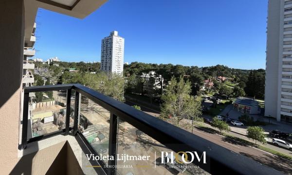 Apartamento 3 dormitorios, 2 baños. En SeaGarden