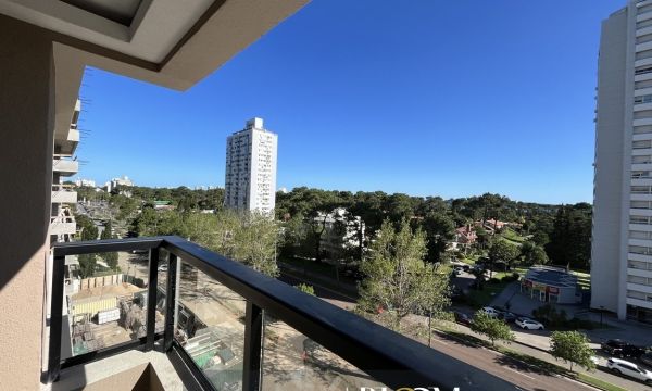 Apartamento 3 dormitorios, 2 baños. En SeaGarden