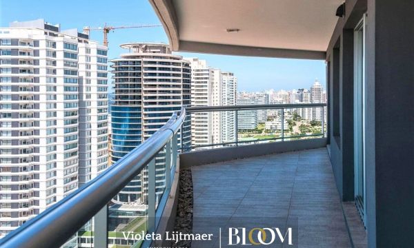 Espectacular Apartamento, 3 Domitorios y Dep. Look Brava